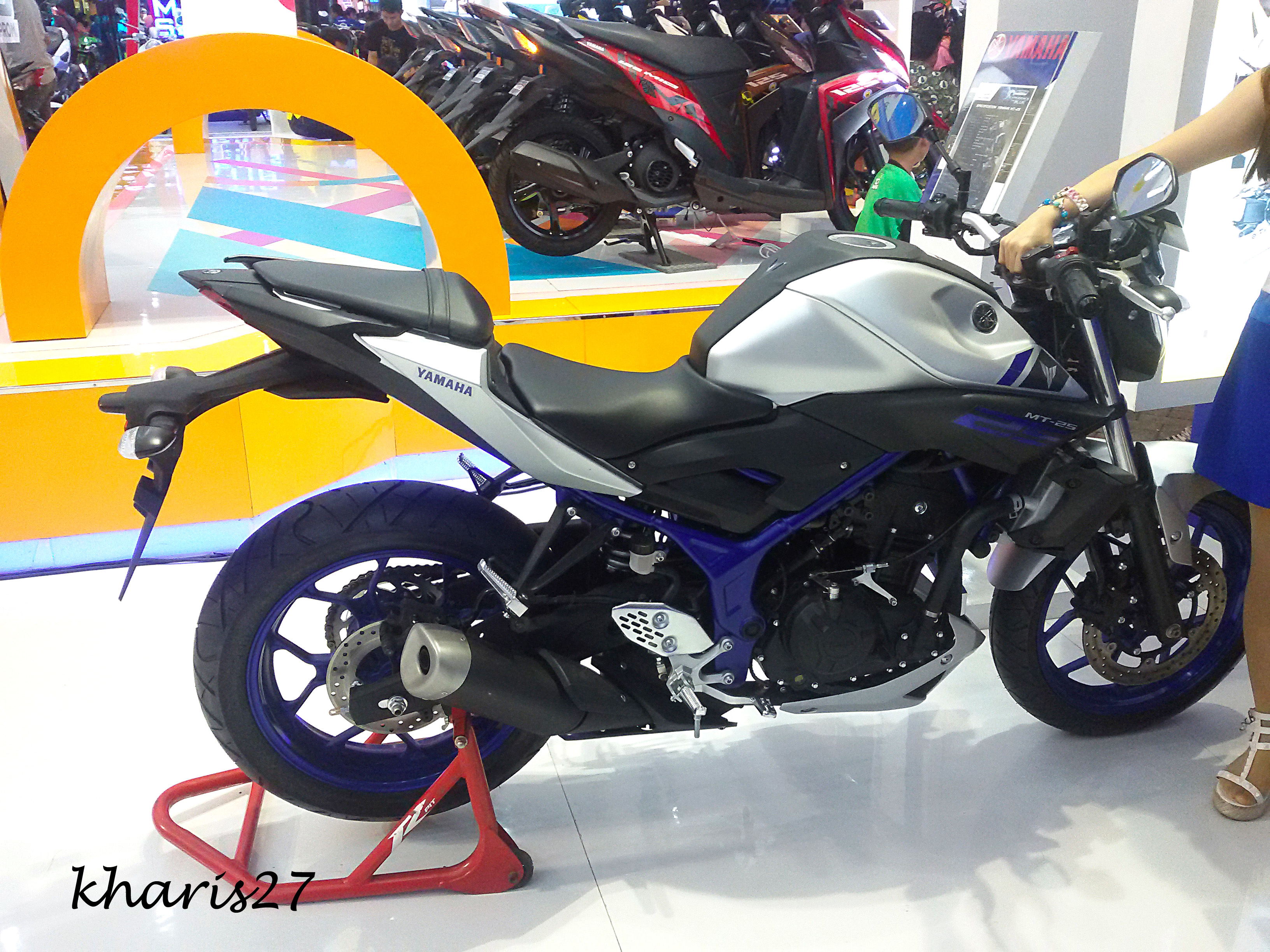 Kharis27 PRJ 2015 Ngeliat Yamaha MT25 Bagus Sih Tapi Kharis27